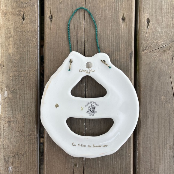 Belleek Shamrock Bless This House Wall Hanging Wreath 12th Mark Made in Ireland - Picture 12 of 13